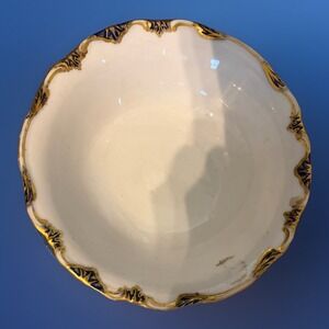 Vtg Crescent China England A661 Bowl Black and gold gilt scalloped Rim 6.5"